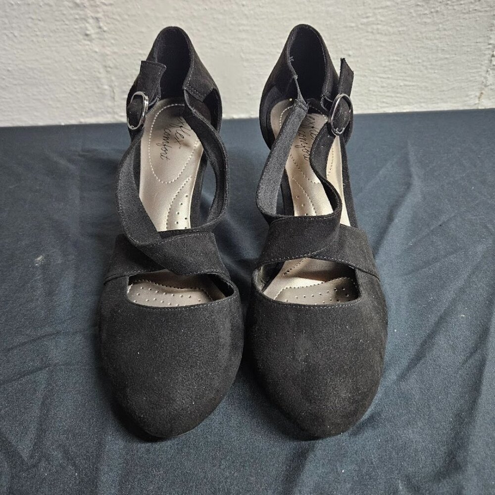 Dexflex Comfort Women's Macie Black Faux Suede Cross Strap Heel - 9 Wide
